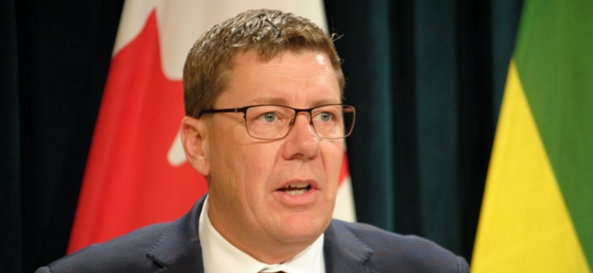 Mandatory masks, lower limit on indoor gatherings among new COVID measures